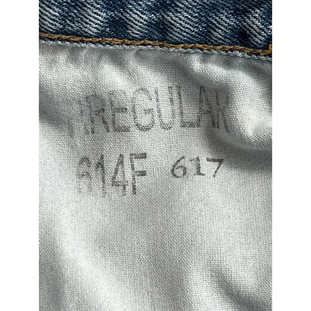 Levi's 550 Relaxed Fit Light Wash Denim Jeans Size 32‎ Waist